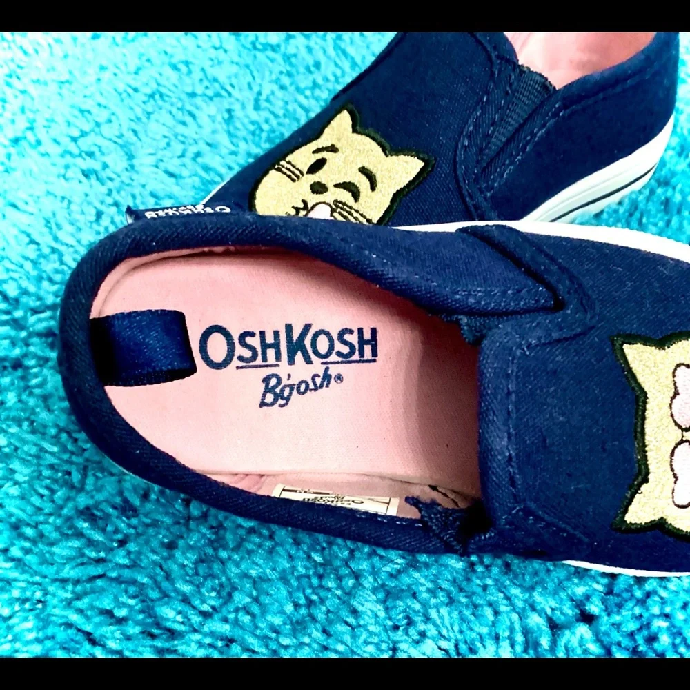 Osh Kosh B’Gosh Gold Kitty Shoes